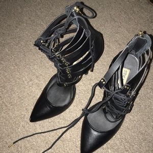 Steve Madden Sts Black Leather Lace-Up Heels